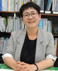 "더 가깝게 시민 속으로 들어가는 정치인으로 거듭나고자 합니다"