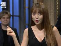 ‘SNL코리아9’ 홍진영, 경운기 댄스로 시선집중 “행사에서 하는건데”