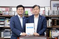 이춘희 세종시장, 국회 찾아 행정수도 개헌 협조 당부