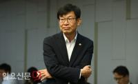 김상조 위원장, 공정위 ‘갑질’ 문제제기한 노조 만난다…신뢰제고 방안도 발표