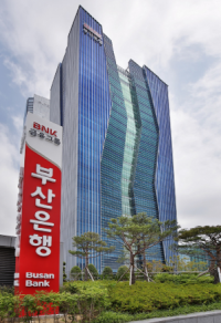 BNK금융지주, ‘백년대계 위원회’ 운영