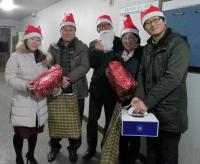 대덕구 공무원노조, 아동들에게 선물 전달