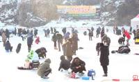 [르포] “얼음두께만 40㎝”…홍천강인삼송어축제 성황리 개막