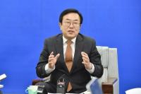 ‘만나긴 했지만 불륜은 없었다’는 서병수 시장 해명 불구 ‘다이빙벨’ 논란 재점화