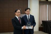 김경수 의원, ‘국가균형발전 추진 공로’ 감사패 수상