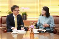 [경남농협 소식] ‘서(書)로 다독이며 다독(多讀)하자’ 독서 캠페인 전개 外