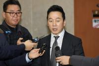 ‘성추행 의혹’ 정봉주 더불어민주당 전 의원, 서울시장 출마 선언 연기