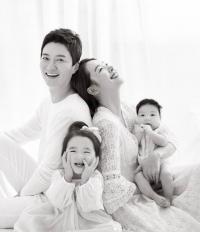 소이현-인교진, 두 딸과 행복한 가족사진 공개 “두 배로 행복해” 