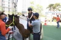 한국마사회 부경본부, 재능기부에 앞장...‘찾아가는 아파트 승마’ 펼쳐