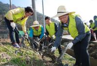 경남농협, 깨끗한 농촌마을 가꾸기 행사 실시