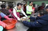 NH농협은행 경남본부, ‘따뜻한 동행’ 봉사활동 실시