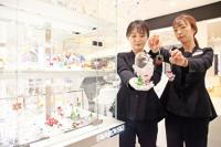 신세계센텀시티, 크리스털로 만든 크리스마스 오너먼트 전시