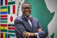 아데시나 AfDB 총재, 선학평화상 상금 50만 달러 세계기아퇴치재단에 전액 기부