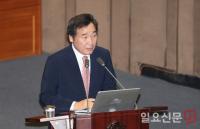 이낙연 총리 “김해신공항 조정 맡을 의향 있다”