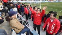 경남FC는 타격 불가피한데, 황교안 ‘축구장 유세’ 에 선관위는 협조 공문으로 종결