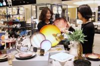 신세계 센텀시티 “태양계를 담은 접시를 보셨나요”