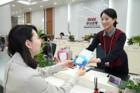 부산은행, 미세먼지 마스크 15만5,000개 무료 배부