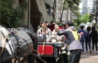 렛츠런파크 부산경남 "말도 타고 기념품도 받아가고"... 아파트승마 '눈길'