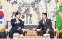 권영진 대구시장, 국방부 차관에 "통합신공항 이전부지 연내 선정 협조 당부"