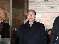 MB 뇌물수수 '핵심 증인' 김백준, 본인 항소심 재판 출석