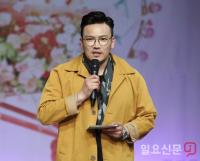 '행사계의 유재석' MC딩동, 후배에 폭행 혐의 등 피소…"그런 일 없다" 맞고소 나서