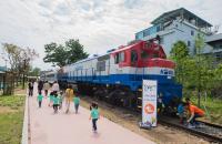 김해시 "꿀벌여행 기차카페 이색 명소로 부상"