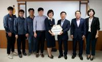 김해시, 김해형 강소기업 20개사에 현판 전달