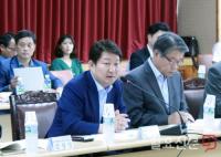 권영진 대구시장 "日 백색국가 제외, 단계적 대응방안 마련 지시"