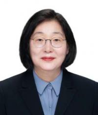 이정옥 여성가족부 장관 후보자 딸 논란…고 3때 책 발간, 인도대통령 추천사 명문대 입학