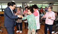 주낙영 경주시장, 관내 어르신들 찾아 "복지도시 위해 최선 다 하겠다"
