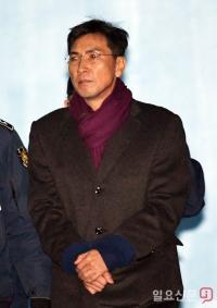 수행비서 성폭행·추행 혐의 안희정 '징역 3년6개월' 확정