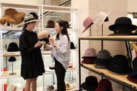 신세계 센텀시티 “모자 스타일링으로 가을분위기 연출하세요”