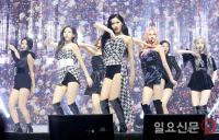 트와이스 데뷔 4주년 기념 ‘특별한 팬미팅’…30일 예매 오픈