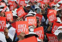국회 앞에 모인 택시 기사들, 타다 퇴출 촉구 대규모 시위