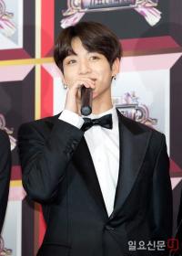 [공식] BTS 정국 교통사고, 빅히트 “도로교통법 위반 인정…피해자와 합의”