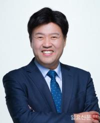[만나봅시다] 김용 전 경기도 대변인 “지난 1년 반은 ‘새로운 경기, 공정한 세상’ 향한 여정”
