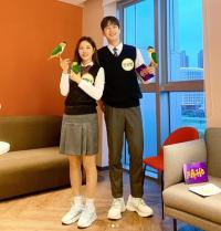 안보현, 박하나와 ‘아는 형님’ 출연 인증샷 공개 ‘교복 광고 같은 비주얼’