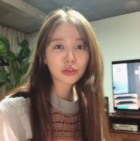 윤은혜, ‘청춘다큐 다시 스물’ 본방사수+민낯 미모 영상 공개 “제가 더 떨리네요”
