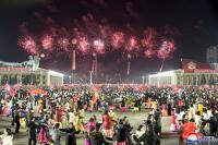 북한 어제 ‘핵무력’ 과시하며 야간 열병식 개최…신형 SLBM 등장