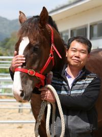 부산경남경마공원 강형곤 조교사, 통산 400승 달성 쾌거