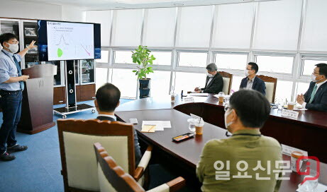 한국농수산식품유통공사는 1일 농수산식품 빅데이터와 AI에 대한 특별강연을 가졌다./사진=aT 제공