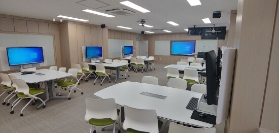 수학과·정보통계학과가 공동 사용하는 PBL 학습공간 모습.