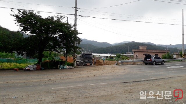 창원시 합포구 구산면이 건설현장에서 버리는 흙으로 몸살을 앓고 있다