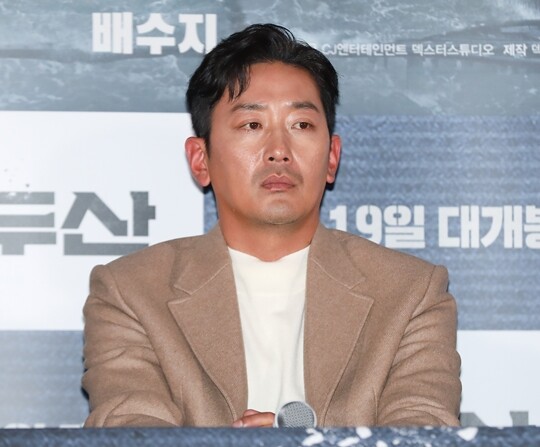 2일 법조계에 따르면 프로포폴 투약 혐의로 기소된 배우 하정우의 첫 재판이 오는 8월 10일 열린다. 사진=박정훈 기자