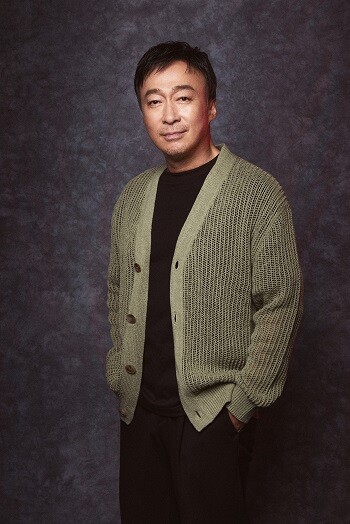 넷플릭스로 공개된 '제8일의 밤'은 이성민의 첫 오컬트 영화 도전작으로 눈길을 끌었다. 사진=넷플릭스 제공