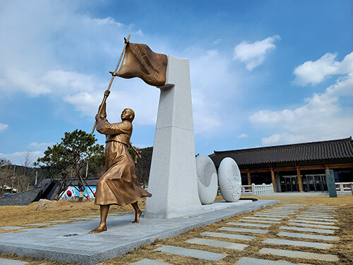 경북독립운동기념관 독립운동조형물 (사진=경북도 제공)
