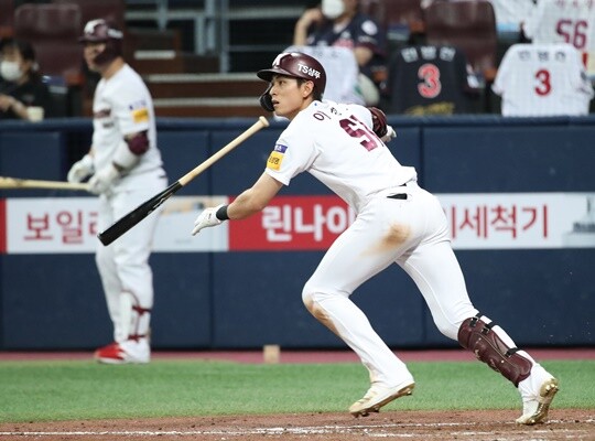 좀처럼 부상을 당하지 않던 이정후는 올림픽 이후 '근막통증' 진단을 받고 전력에서 이탈했다. 사진=연합뉴스
