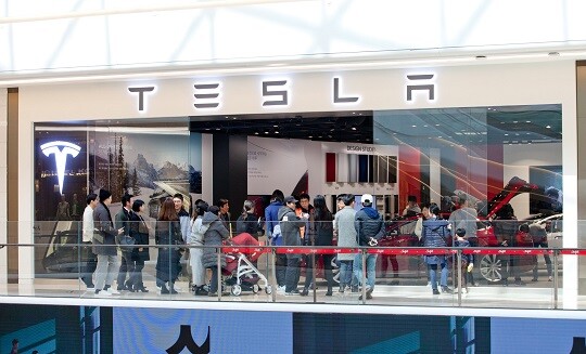 경기 하남시에 위치한 스타필드 하남 테슬라스토어 국내 1호점. 사진=박정훈 기자
