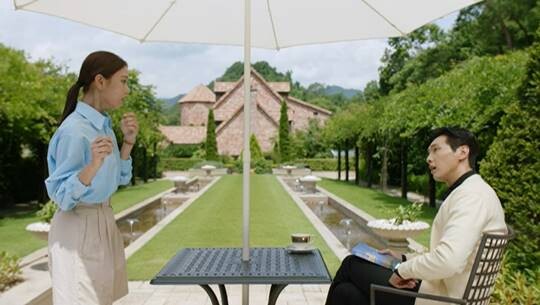 11월 29일부터 12월 5일까지의 주간 드라마 시청률 순위(닐슨코리아 제공)에서 1위는 KBS 2TV 주말드라마 ‘신사와 아가씨’로 31.2%의 압도적인 시청률을 기록 중이다. 사진=KBS ‘신사와 아가씨’ 방송 화면 캡처