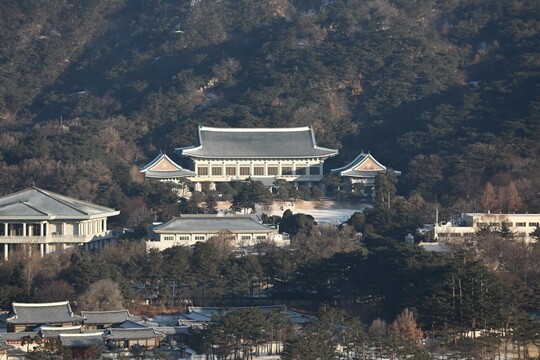 청와대에서도 박범계 장관의 인사 추진에 대해 ‘불편한 기색’을 내비쳤다는 게 공공연한 후문이다. 청와대 소식에 정통한 검찰 관계자는 “청와대에서 박 장관의 소규모 승진 및 인사 추진에 대해 ‘시점이 오해를 살 수 있다’는 의견을 내려 보냈다고 들었다”고 귀띔했다. 사진=임준선 기자